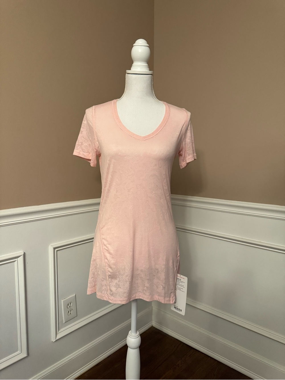lululemon athletica Light Pink V-Neck Short Sleeve Tunic
